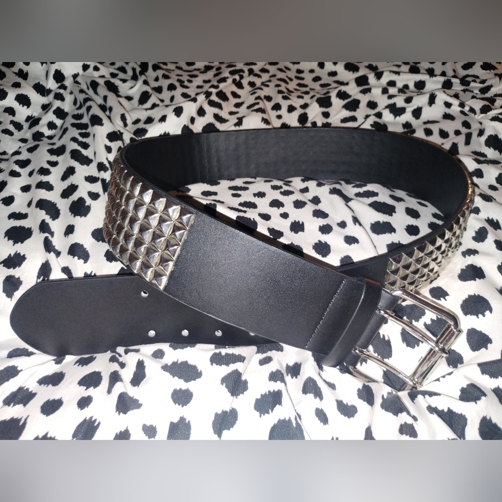 5 Row Unisex Pyramid Belt